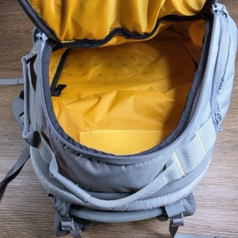 KATA Bumblebee UL-222 Camera Backpack Gray DSLR 17